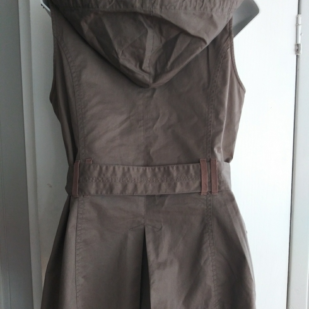 Tribal Hooded Vest - Picture 4 of 7